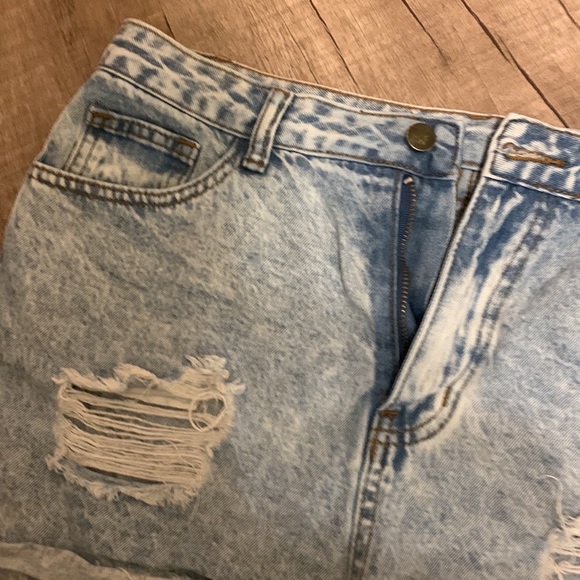Blue Jean shorts with ropes-medium in teens - Picture 2 of 5